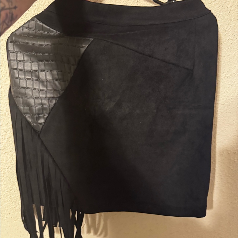 Black skirt